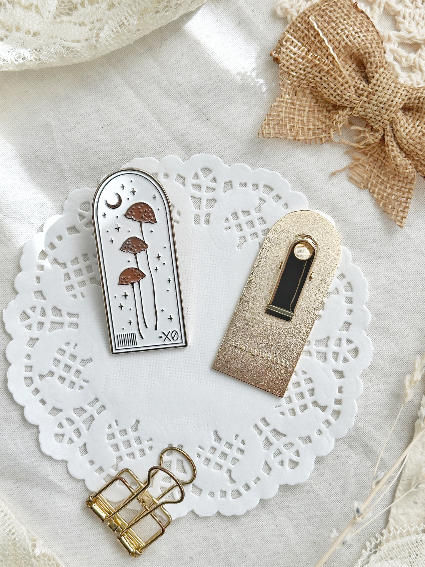 *retiring* mushroom arch enamel journaling clip
