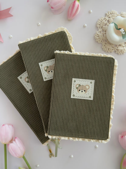 160 gsm | A5 | bear notebook (dotted, lined)