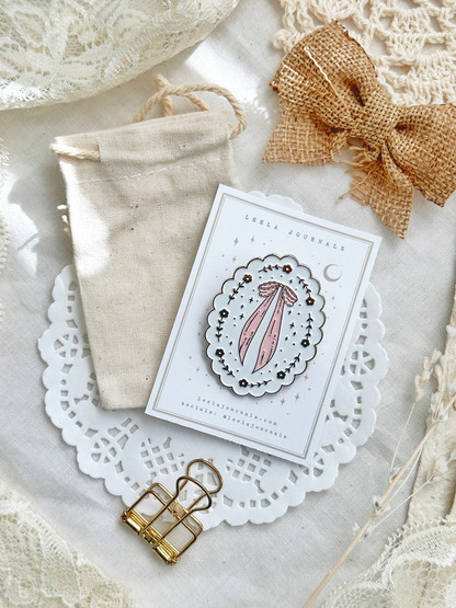 scalloped bow enamel journaling clip