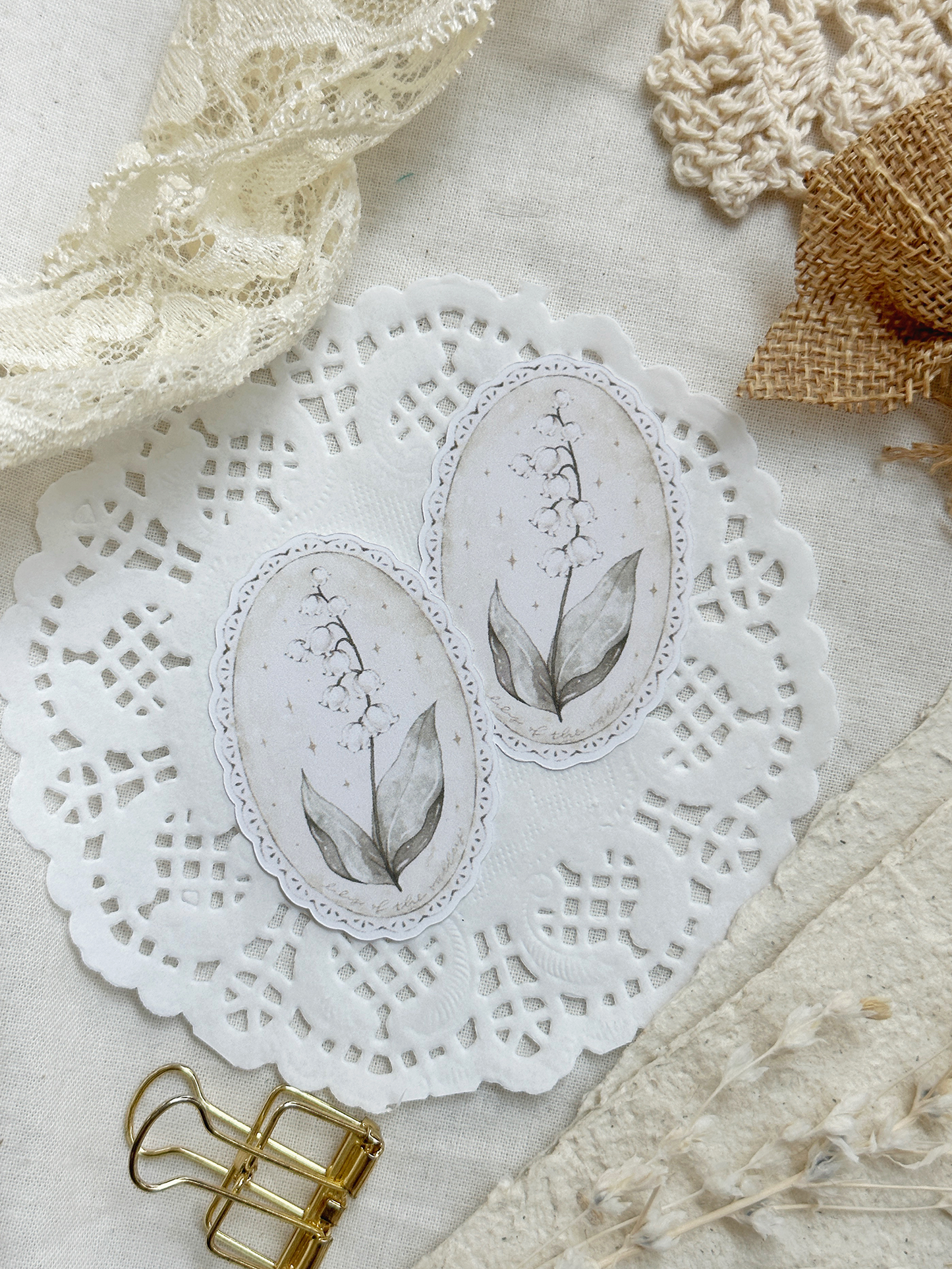 lily of the valley doily sticker flake 1.5x2